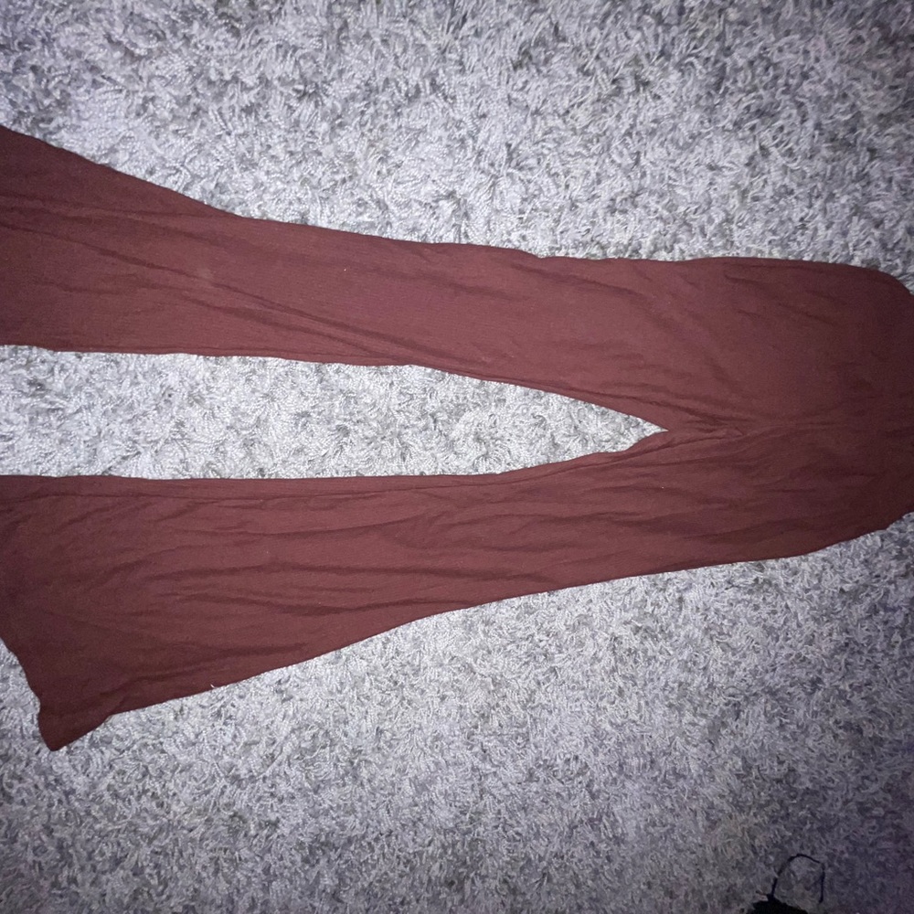 Flare yoga leggings. Size XS. Never worn. New